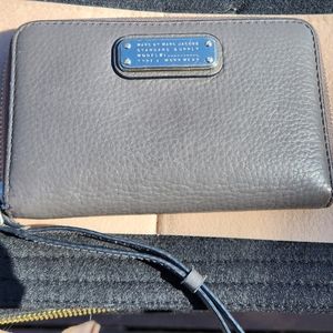 Marc Jacobs zip up wallet